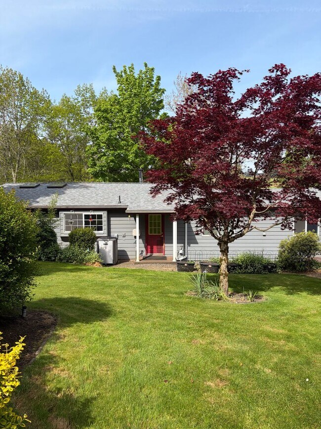 Building Photo - Rare 3-Acre 3BR Home in South Salem – Shops, Workspace & Greenhouses
