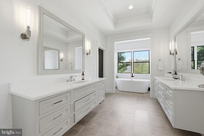 Building Photo - 2504 12th St N