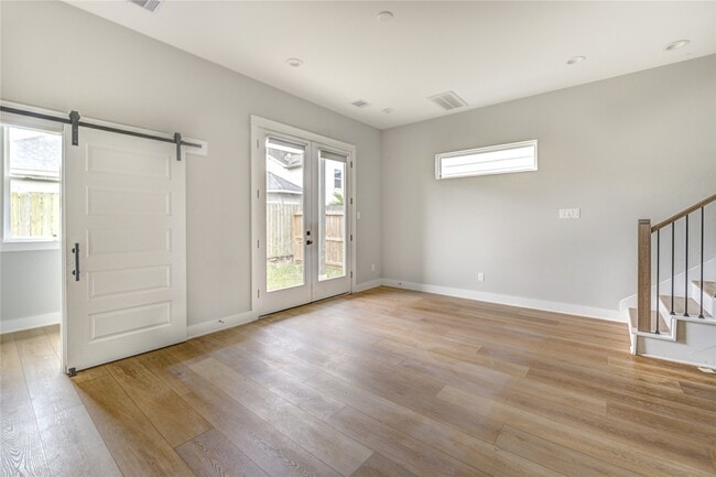 Building Photo - 4220 McKinley St