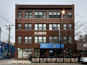 Building Photo - 4217 W Irving Park Rd