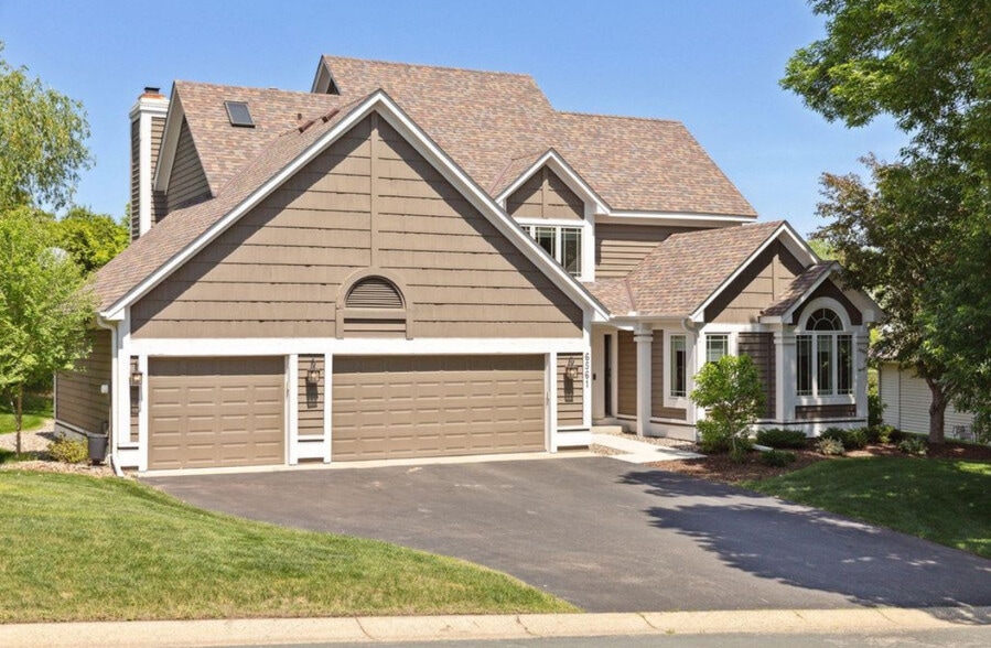 Primary Photo - 6561 Promontory Dr