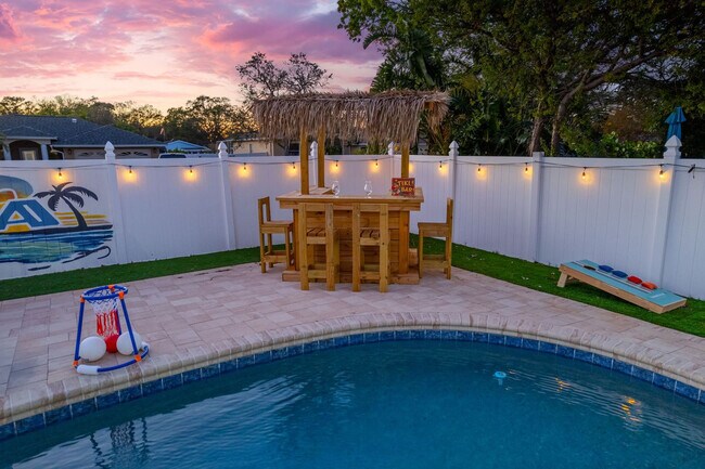 Building Photo - 9414 Laura Anne Dr