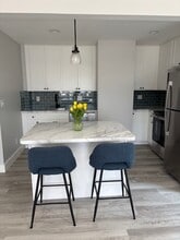 Building Photo - 54 Darina Pl