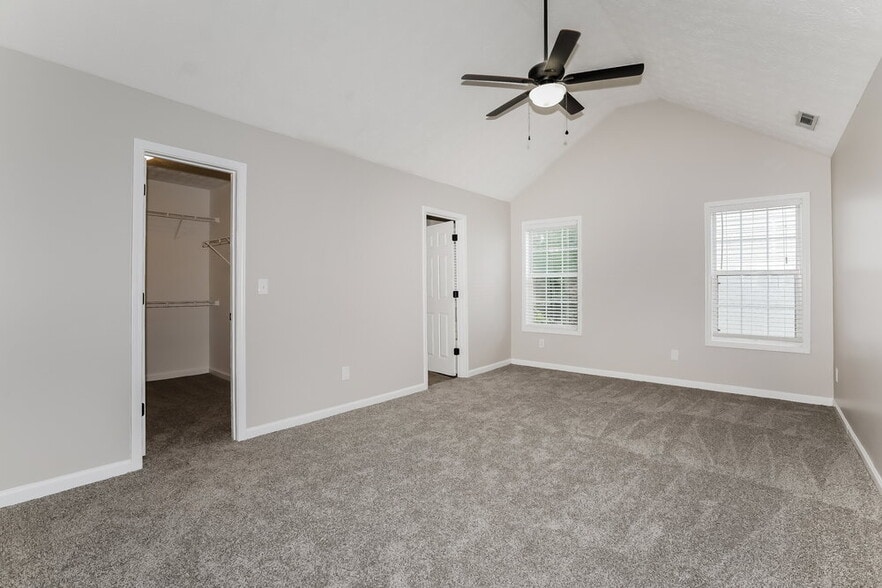 Building Photo - 221 Eagles Crest Ct