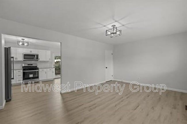 Building Photo - 925 Gonzaga Ln
