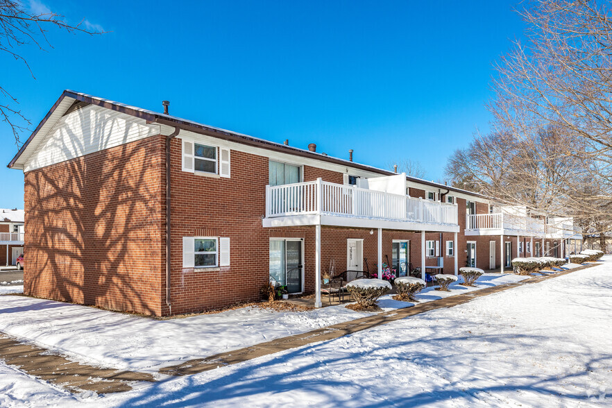 Primary Photo - Park Madison Apartments