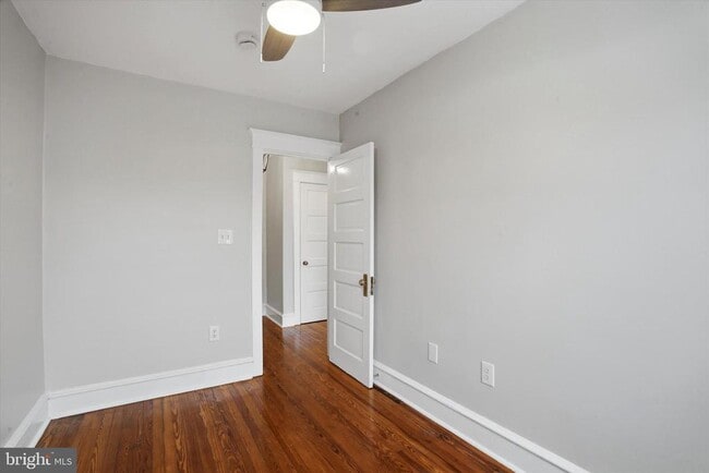 Building Photo - 220 N Orange St