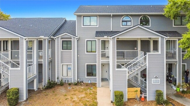 Building Photo - 2260 Grenwich Ave