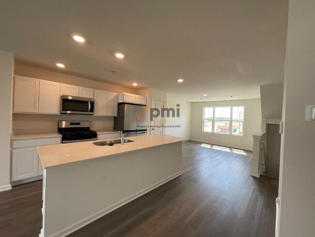 Building Photo - 8749 W 108th Dr