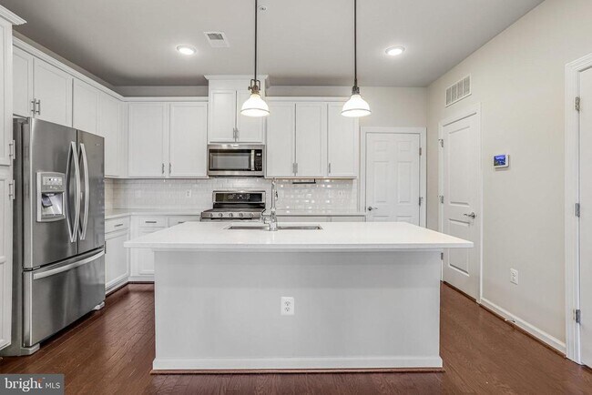 Building Photo - 23519 Public House Rd