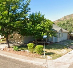 Building Photo - 201 Mallow Ct