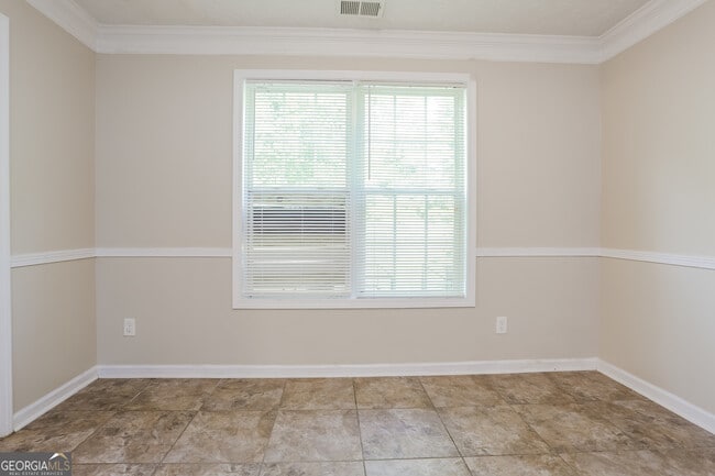 Building Photo - 3909 Riverside Pkwy