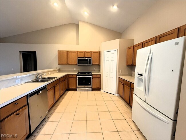 Building Photo - 1710 NW 17th St