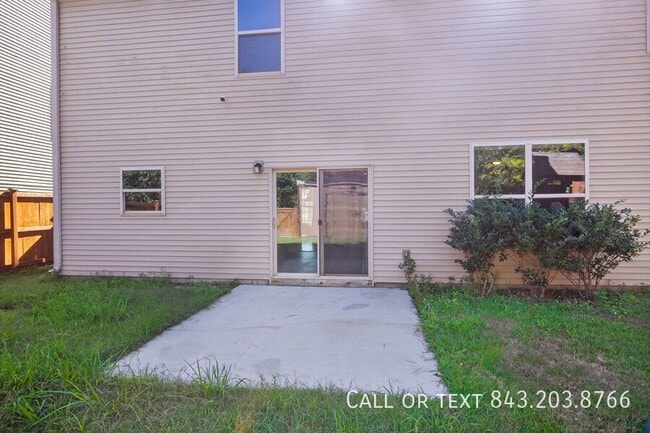 Building Photo - 165 Weeping Cypress Dr