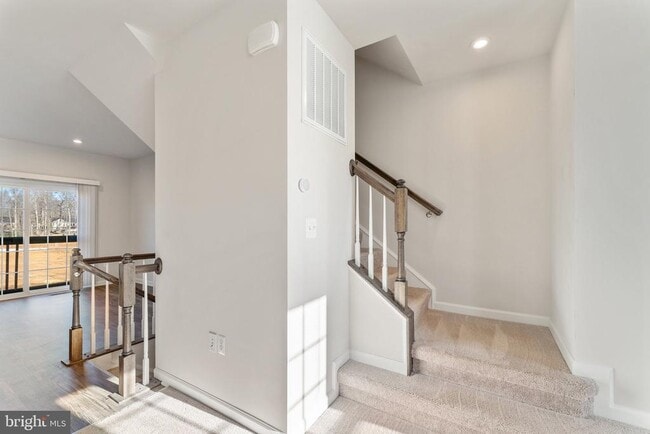 Building Photo - 36087 Fawn Ln