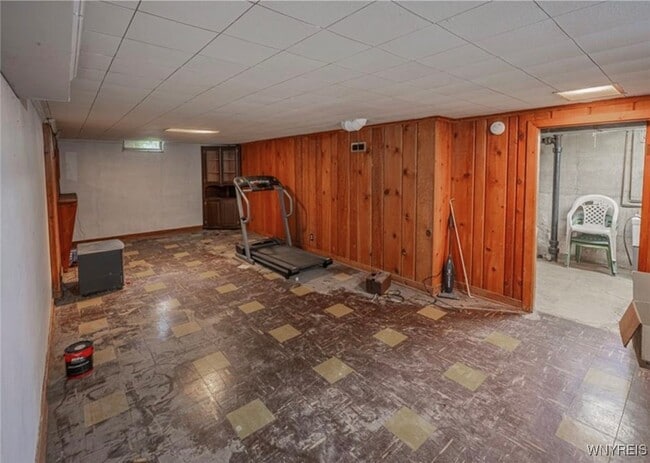 Building Photo - 1088 98th St