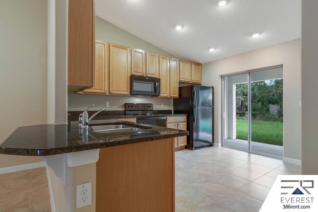Building Photo - 14 Slatington Pl