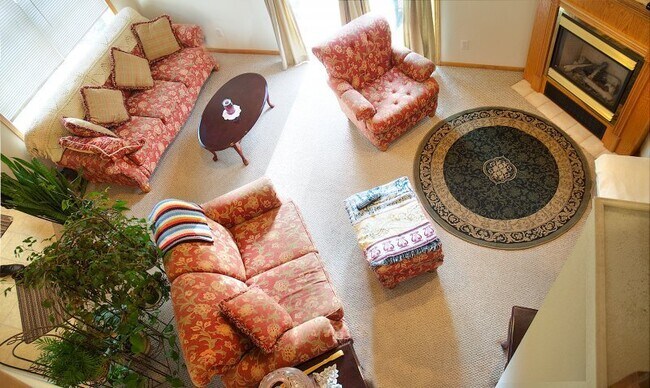 Building Photo - 723 bluejay lane