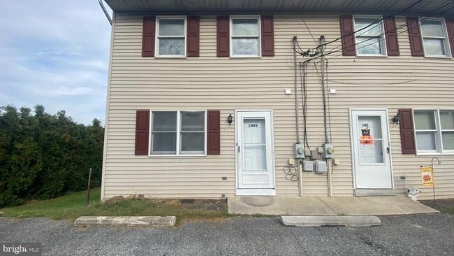 Building Photo - 1089 Park Rd