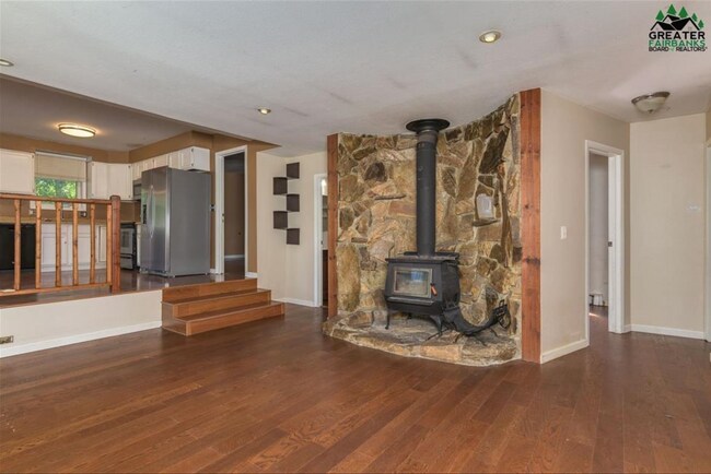 Building Photo - Cozy 3BR Home in Quiet Neighborhood – Gara...