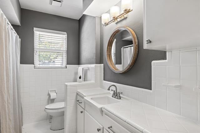 Building Photo - 6211 Marquita Ave