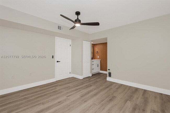 Building Photo - 1709 Whitehall Dr