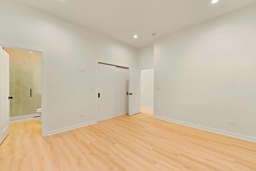 Building Photo - 521 N Lawndale Ave