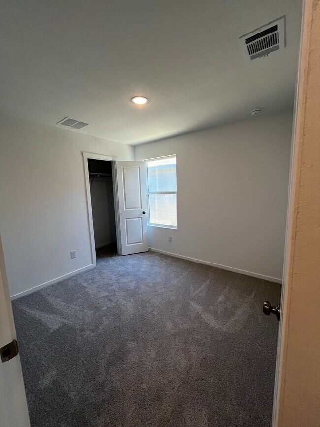 Building Photo - 6730 Chert Chase