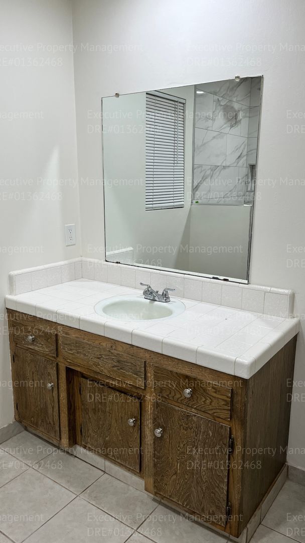 Building Photo - Remodeled 3 bedroom/ 2 bathroom home *MOVE IN SPECIAL OAC*