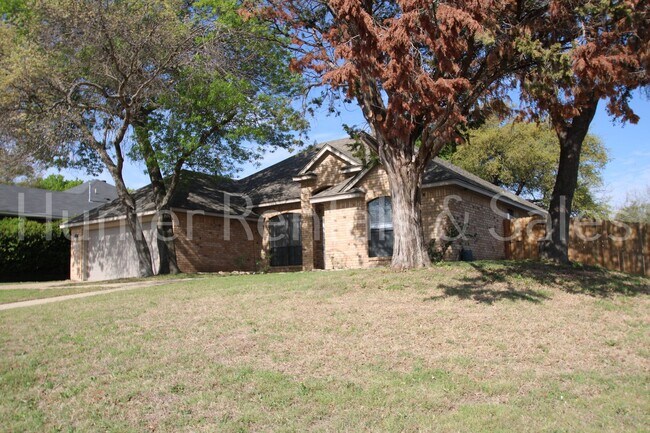 Building Photo - Sweet Like Honey!