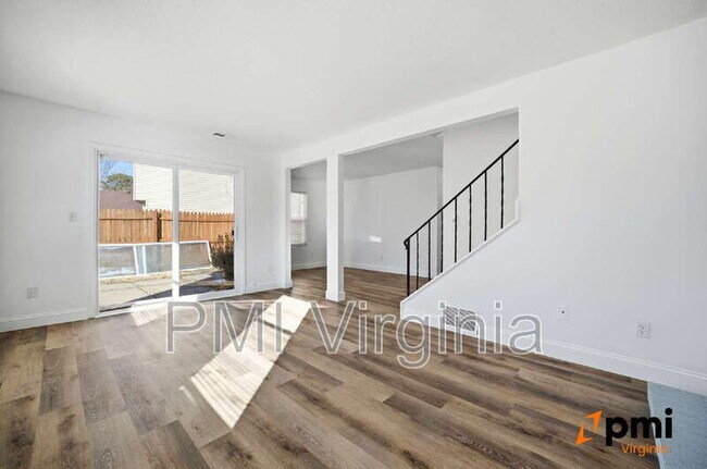 Building Photo - 1143 Clear Springs Rd