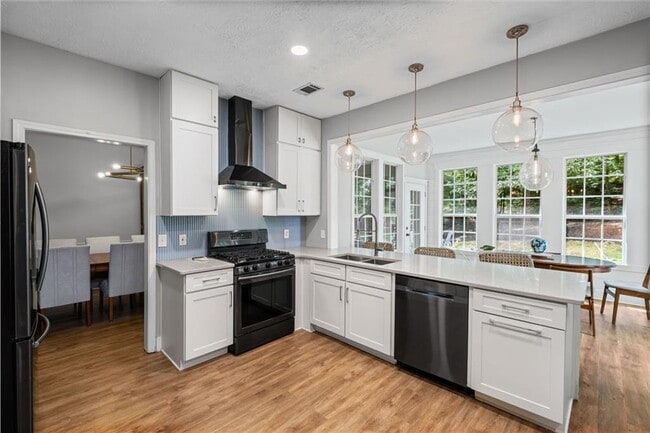 Building Photo - 135 Sable Pointe Dr