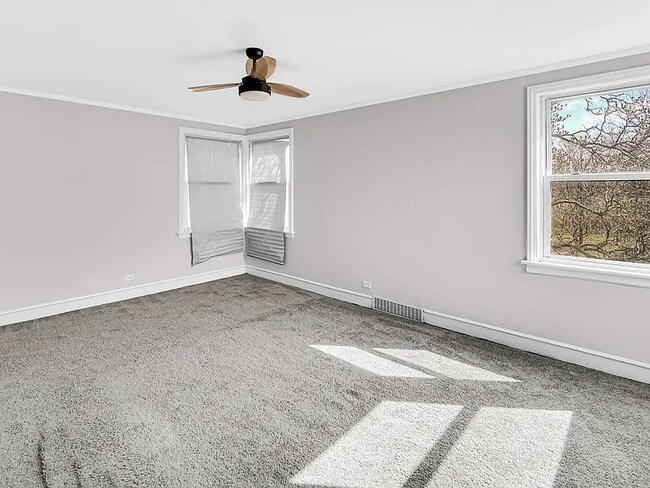 Building Photo - 8900 S Dauphin Ave