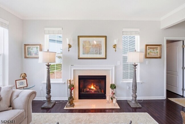 Building Photo - 263 Winding Hill Dr