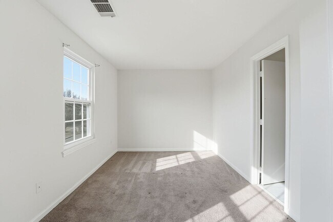 Building Photo - 3031 Antrim Cir