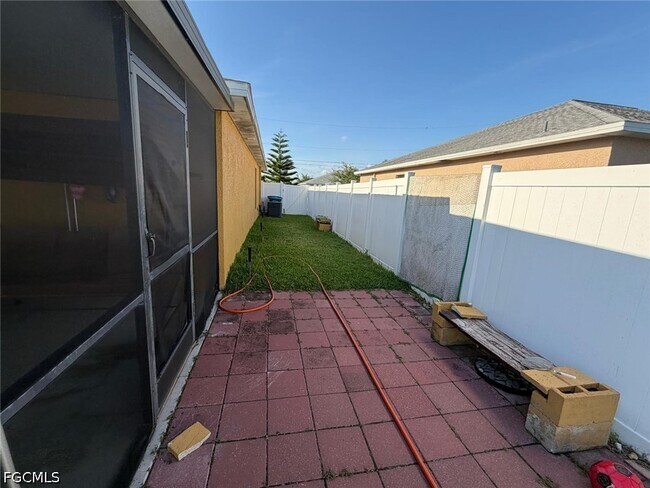 Building Photo - 1630 SW 33rd Terrace