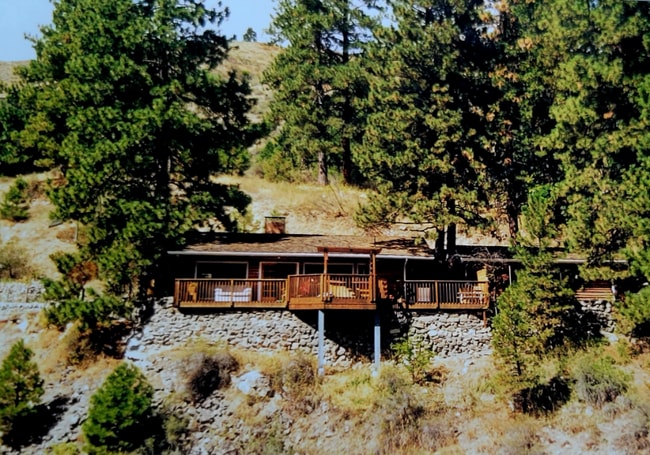 Primary Photo - 19 Hummingbird Haven Rd