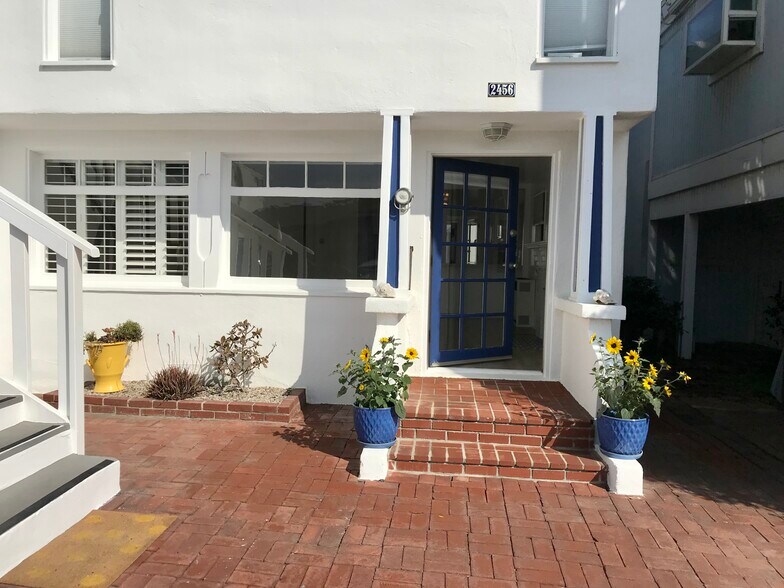 Building Photo - 2456 Manhattan Ave