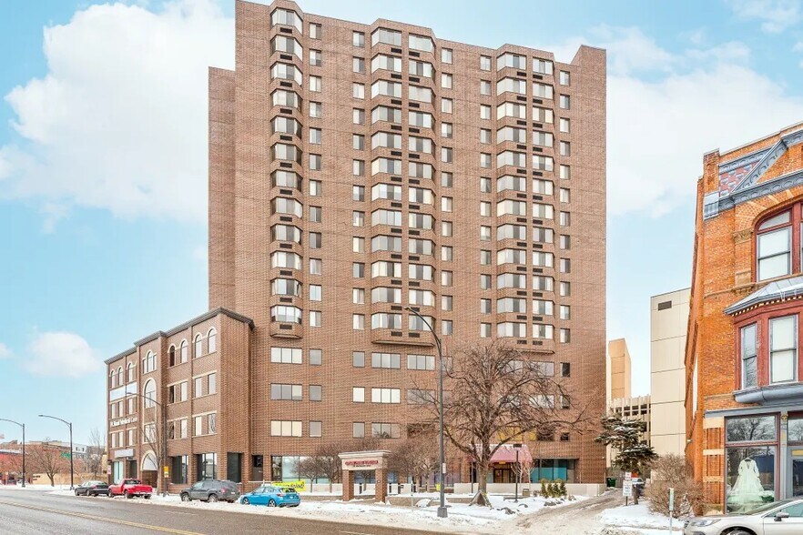 Building Photo - 291 7th St W