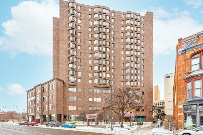 Building Photo - 291 7th St W