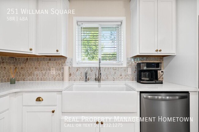 Building Photo - 251 Willman Square