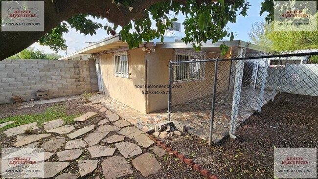 Building Photo - Greenlee