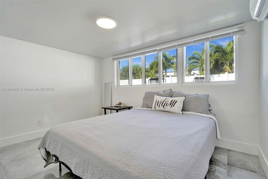 Building Photo - 1904 SW 28th St