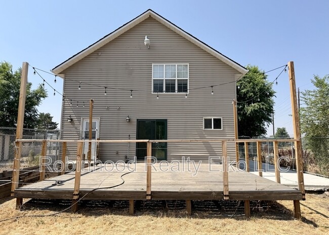 Building Photo - 187 B St