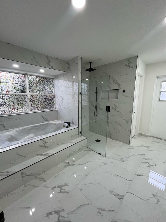 Building Photo - 1703 Golfside Village Dr