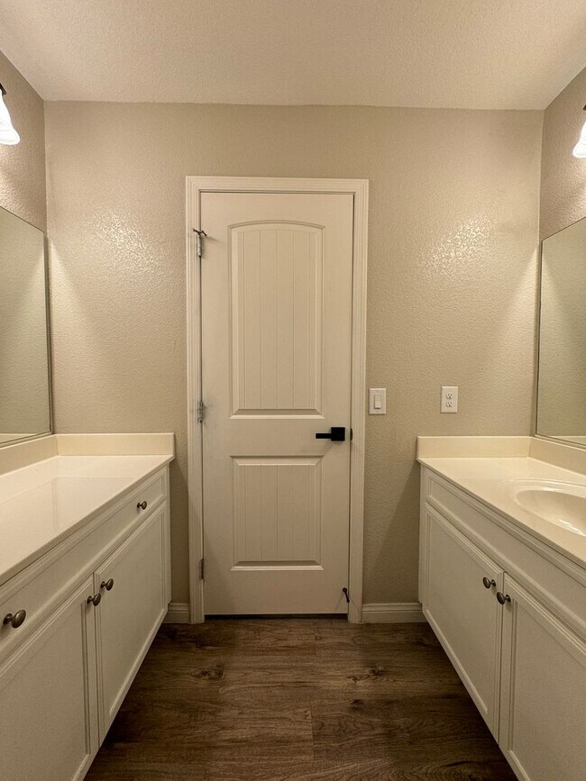 Building Photo - Beautiful 2-story home in the sought-after Providence community!