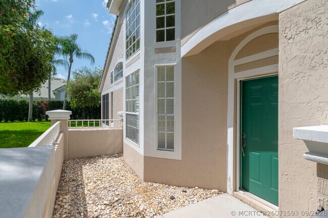 Building Photo - 1676 SW Harbour Isles Cir