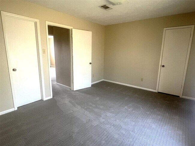 Building Photo - 13573 Castilian Dr