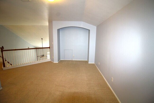 Building Photo - 6707 Rosita Oak Dr