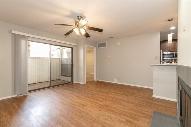 Building Photo - 3115 Helms St